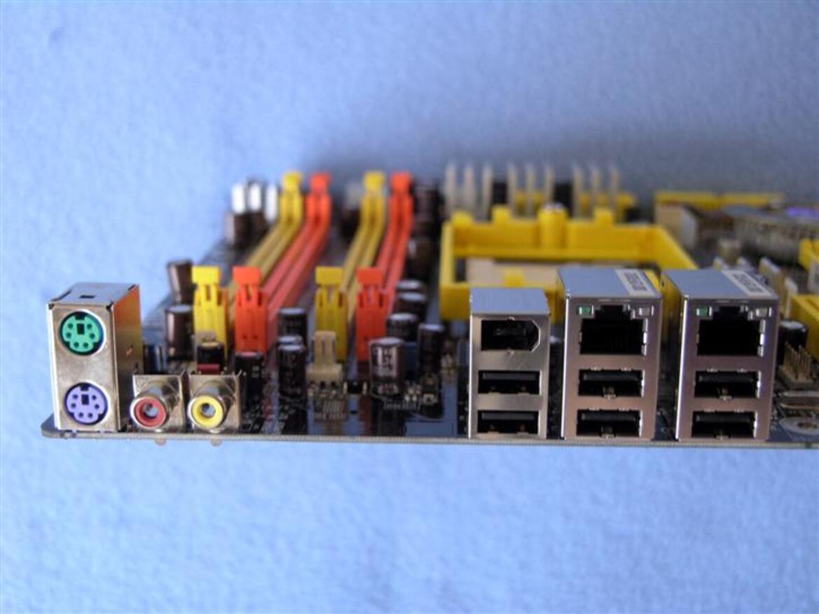nForce 4 SLI Motherboard Round-Up