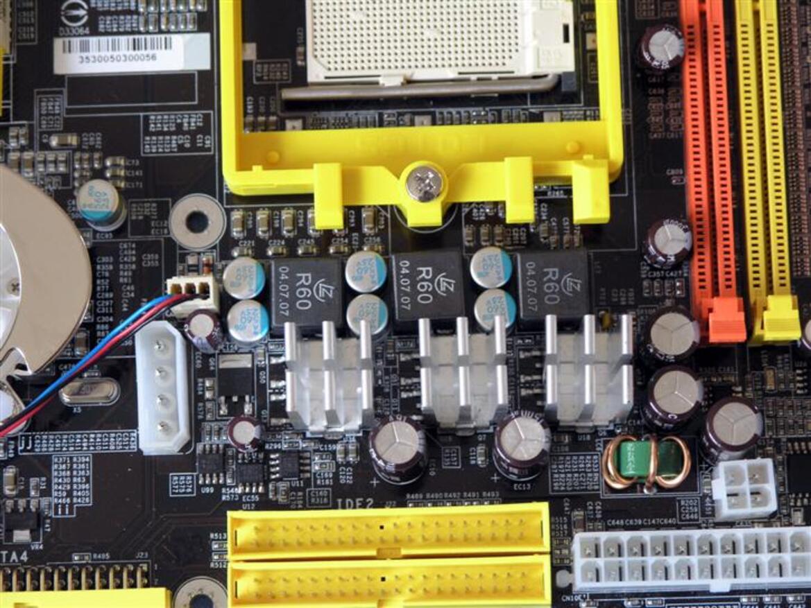 nForce 4 SLI Motherboard Round-Up