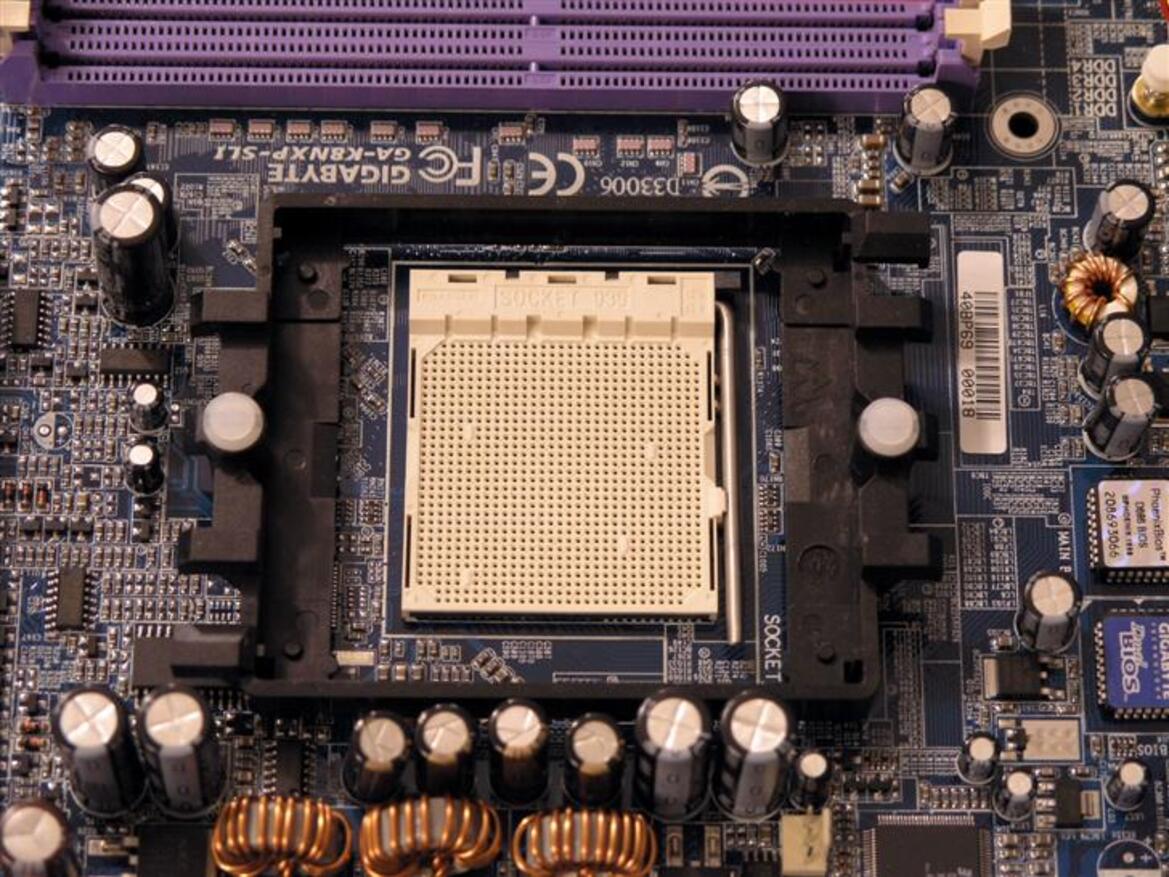 nForce 4 SLI Motherboard Round-Up