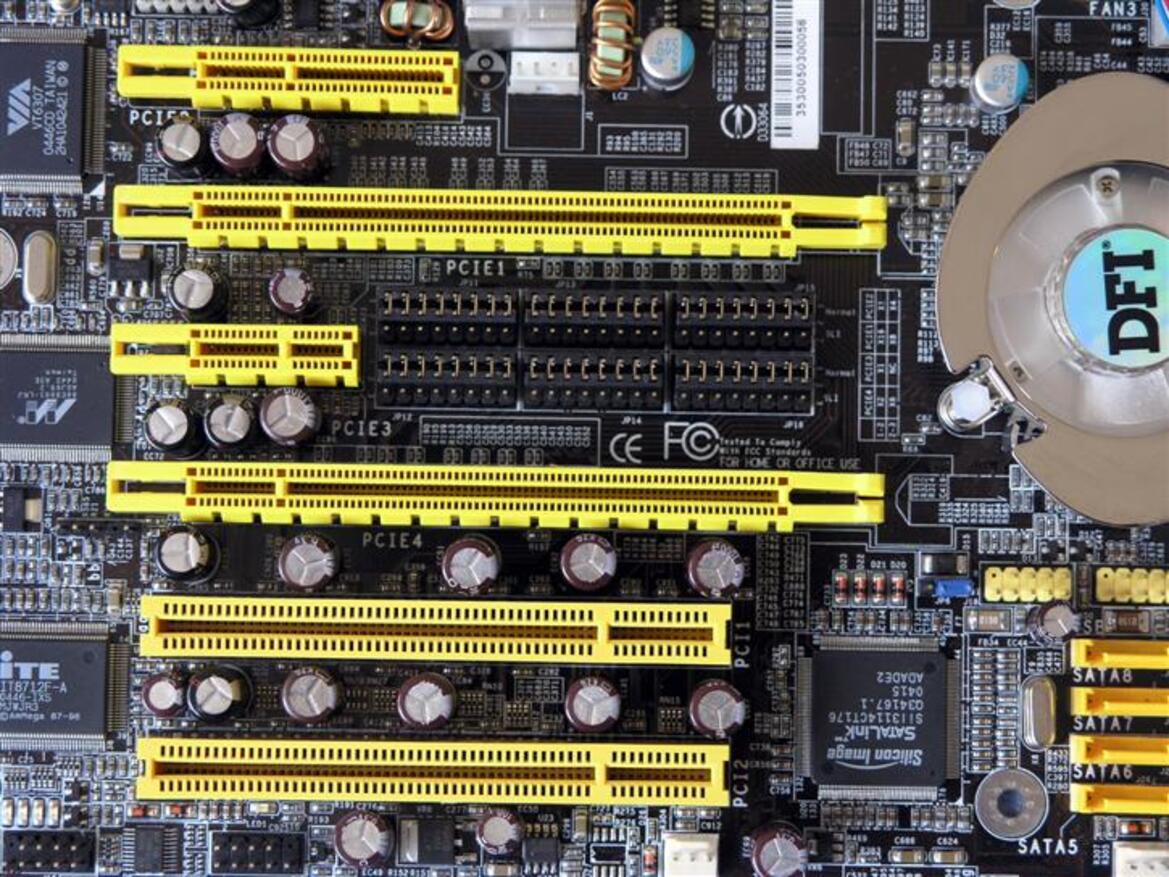 nForce 4 SLI Motherboard Round-Up