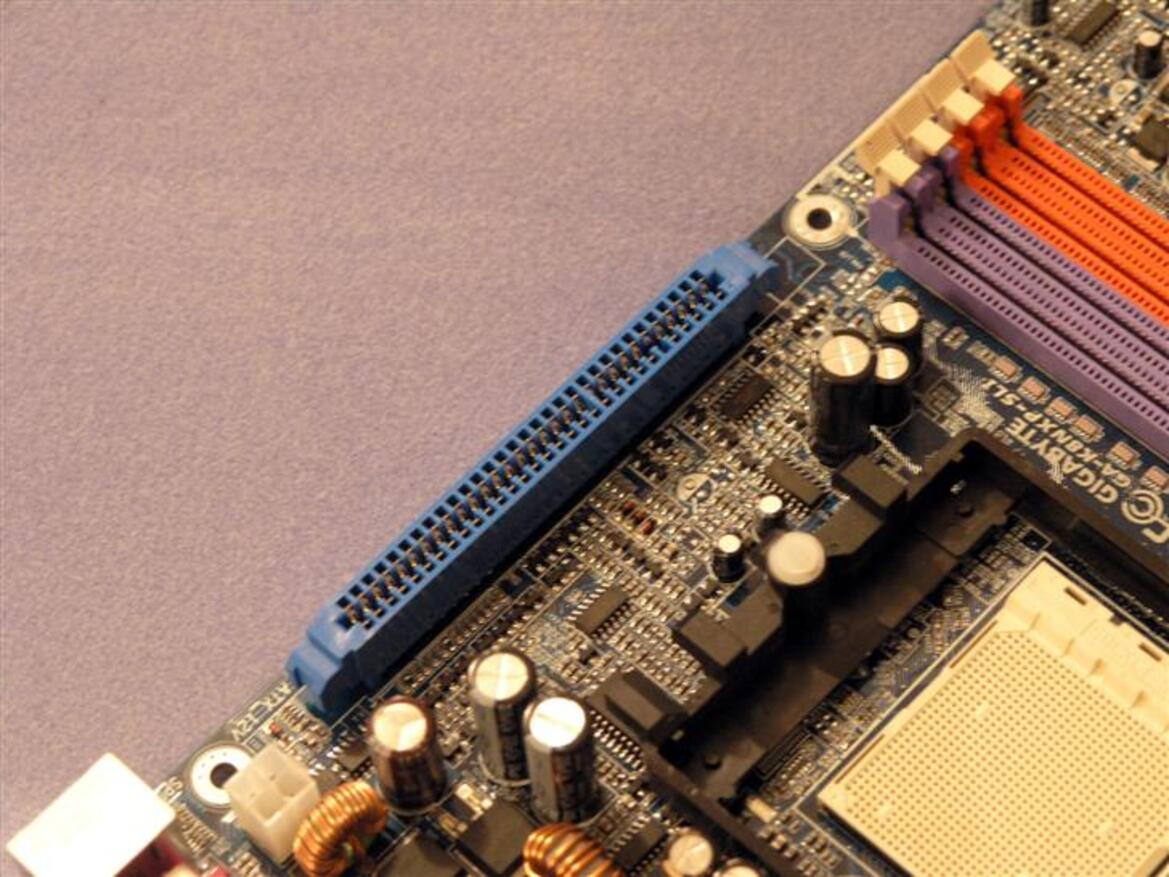 nForce 4 SLI Motherboard Round-Up