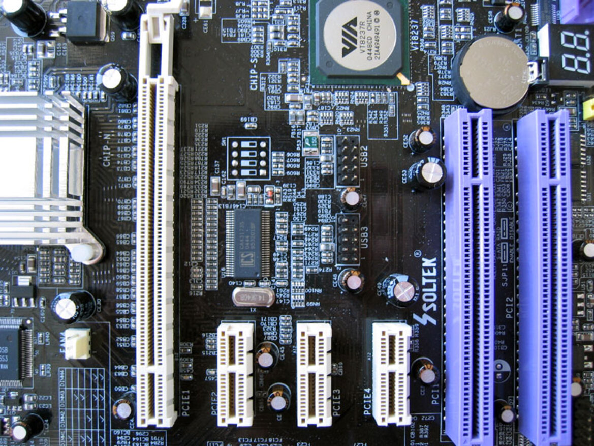 Soltek SL-K890Pro-939 Motherboard