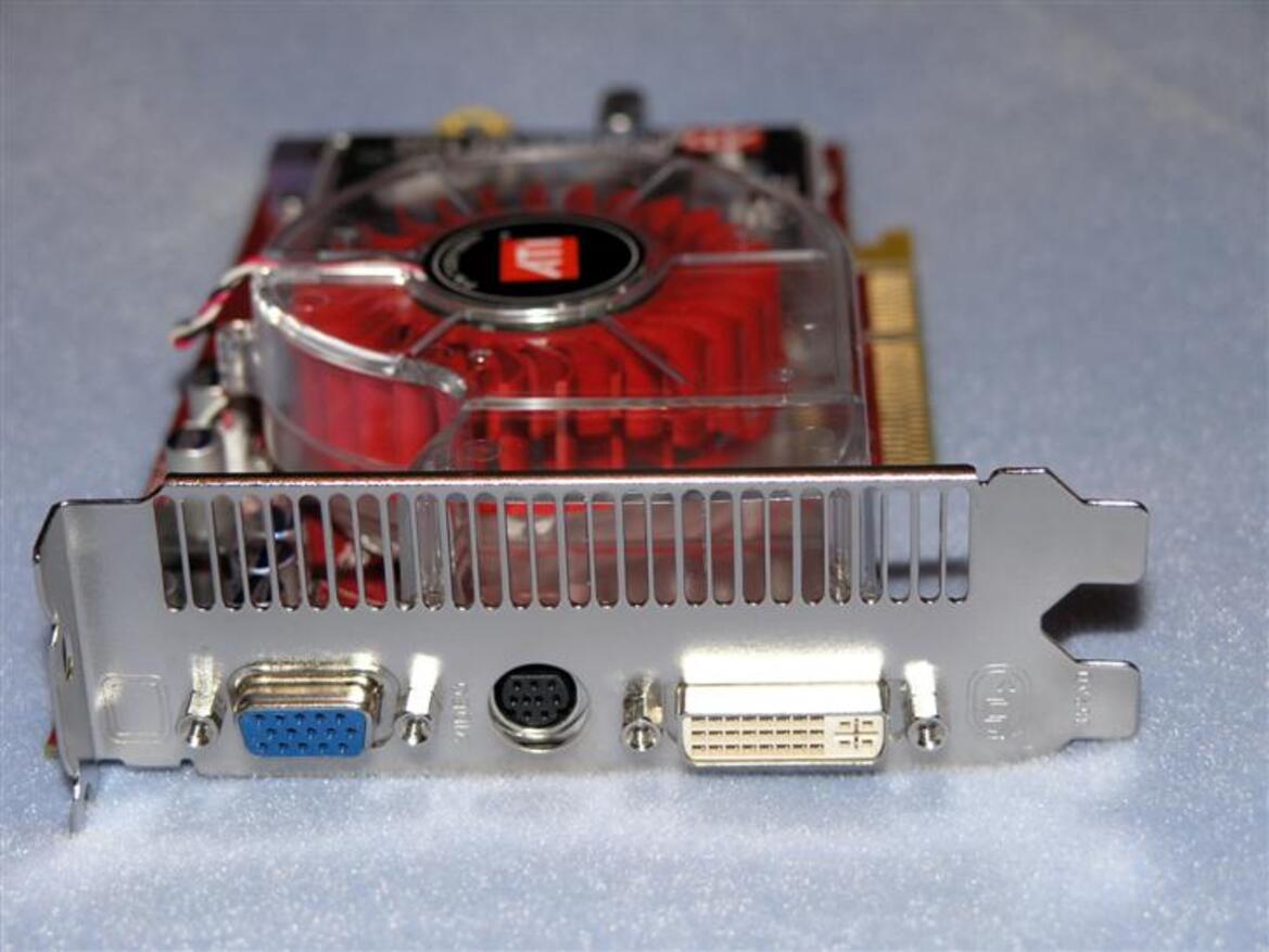 Sapphire Radeon X850 XT PE: AGP 8X
