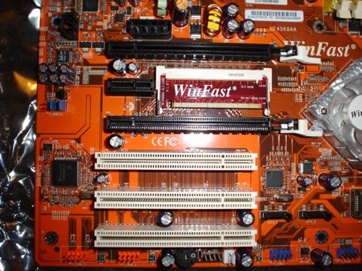 Foxconn WinFast NF4SK8AA-8EKRS