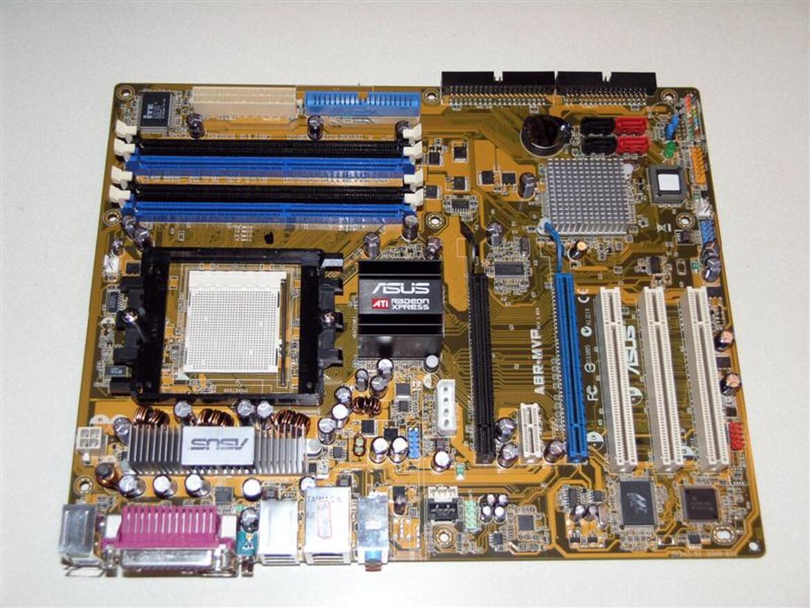 CrossFire Xpress 1600 Motherboards: DFI, Asus, ECS