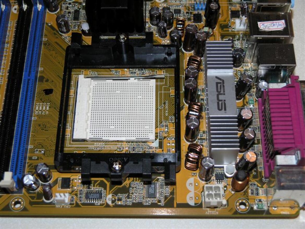 CrossFire Xpress 1600 Motherboards: DFI, Asus, ECS