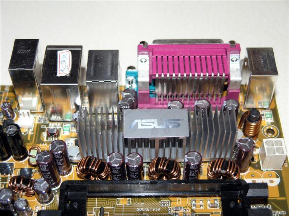CrossFire Xpress 1600 Motherboards: DFI, Asus, ECS