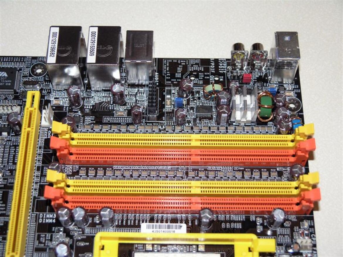 CrossFire Xpress 1600 Motherboards: DFI, Asus, ECS