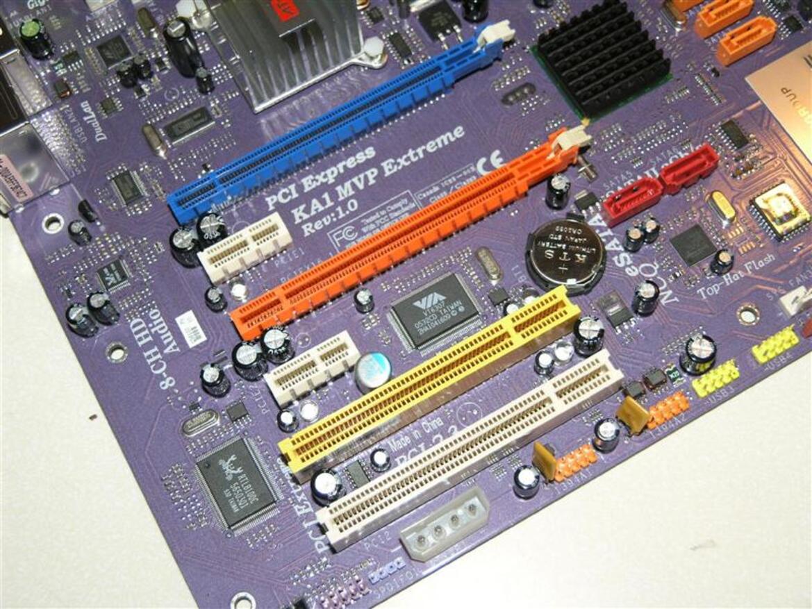 CrossFire Xpress 1600 Motherboards: DFI, Asus, ECS