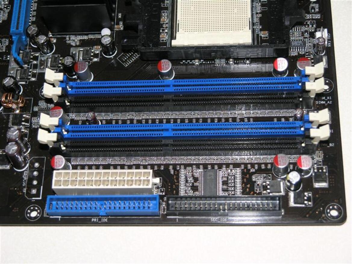 Asus A8R32-MVP Deluxe: ATI CrossFire Xpress 3200 Chipset Launched