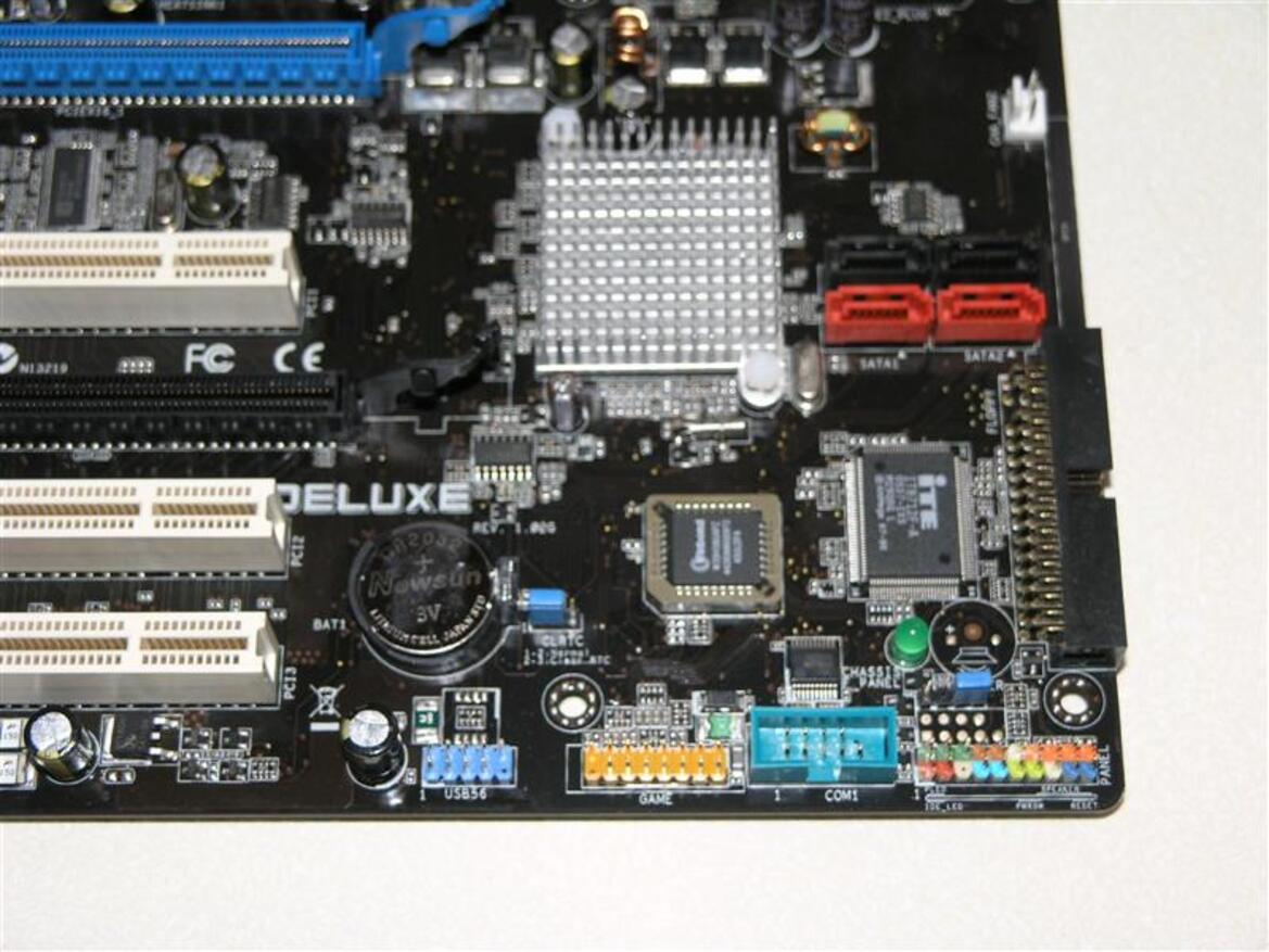 Asus A8R32-MVP Deluxe: ATI CrossFire Xpress 3200 Chipset Launched