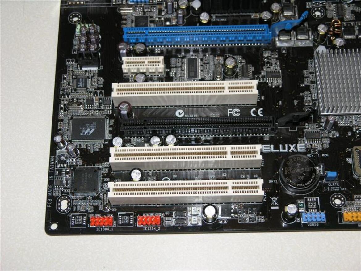 Asus A8R32-MVP Deluxe: ATI CrossFire Xpress 3200 Chipset Launched