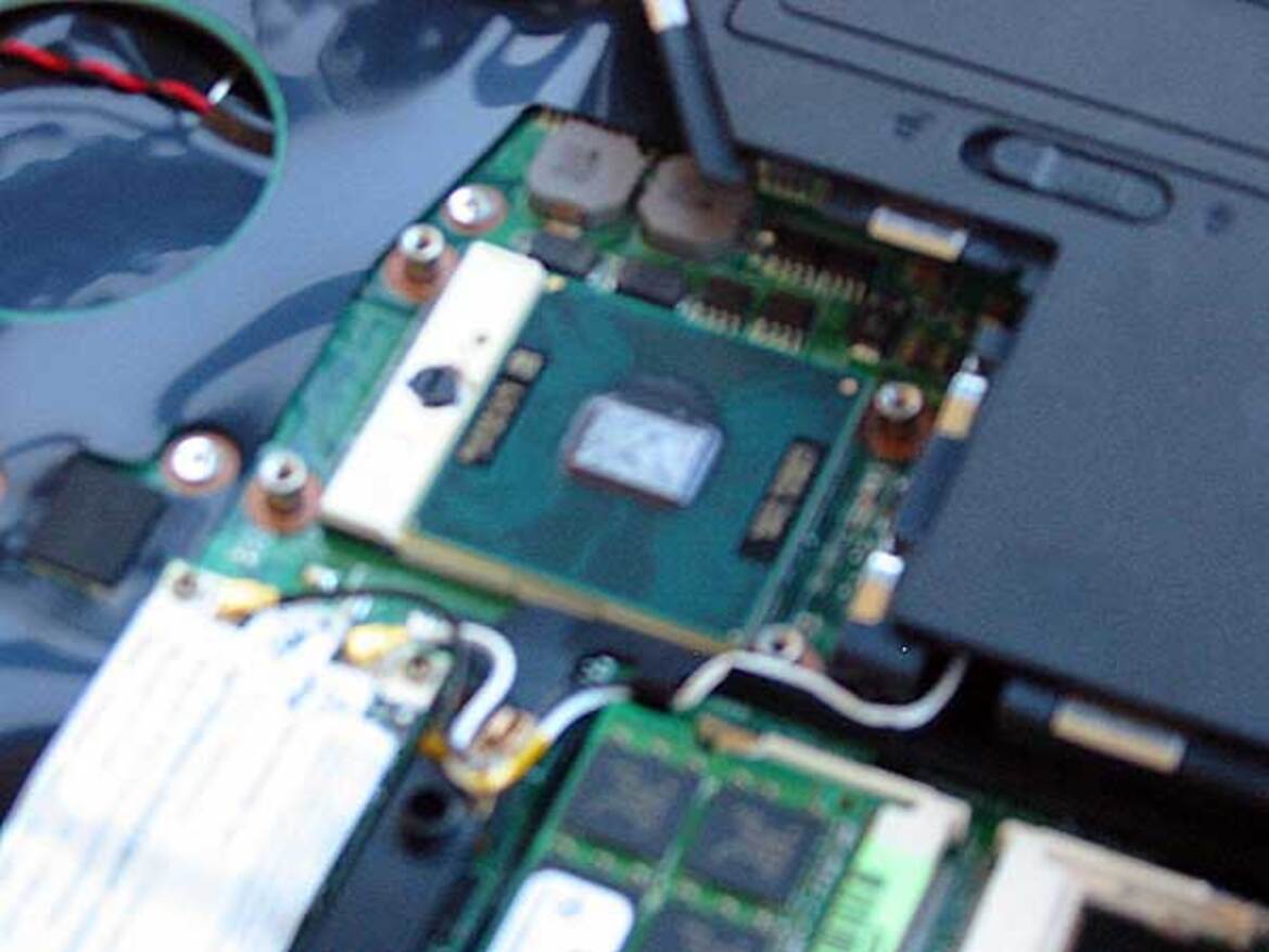 Centrino Duo Whitebook: A Do-It-Yourself Laptop