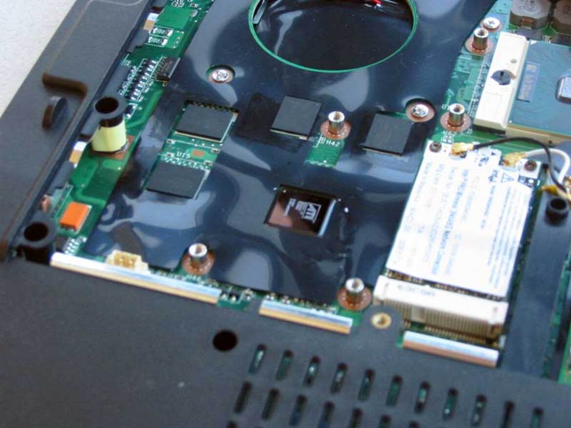 Centrino Duo Whitebook: A Do-It-Yourself Laptop