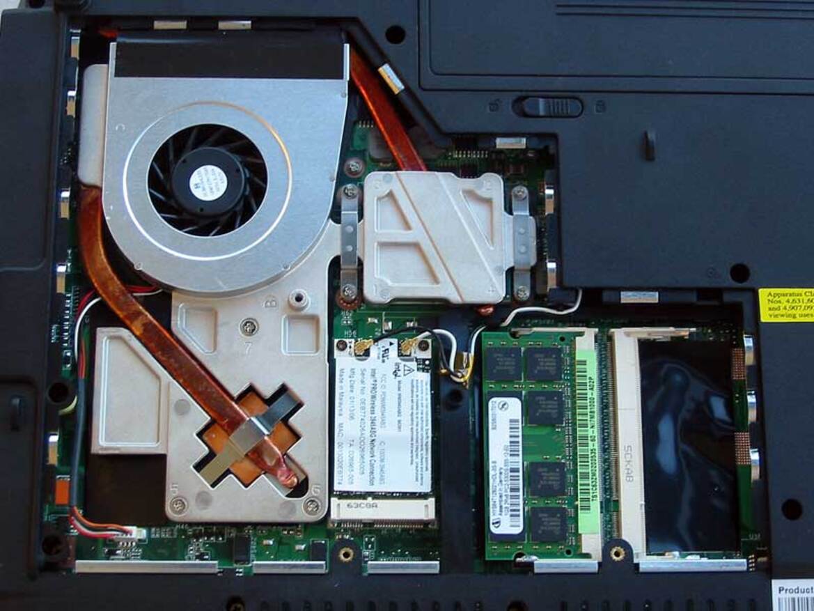 Centrino Duo Whitebook: A Do-It-Yourself Laptop