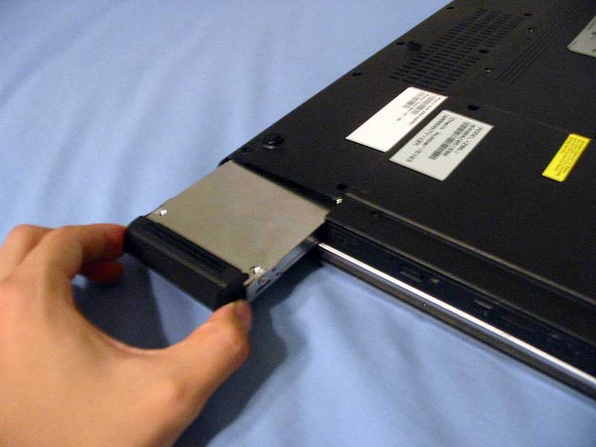 Centrino Duo Whitebook: A Do-It-Yourself Laptop