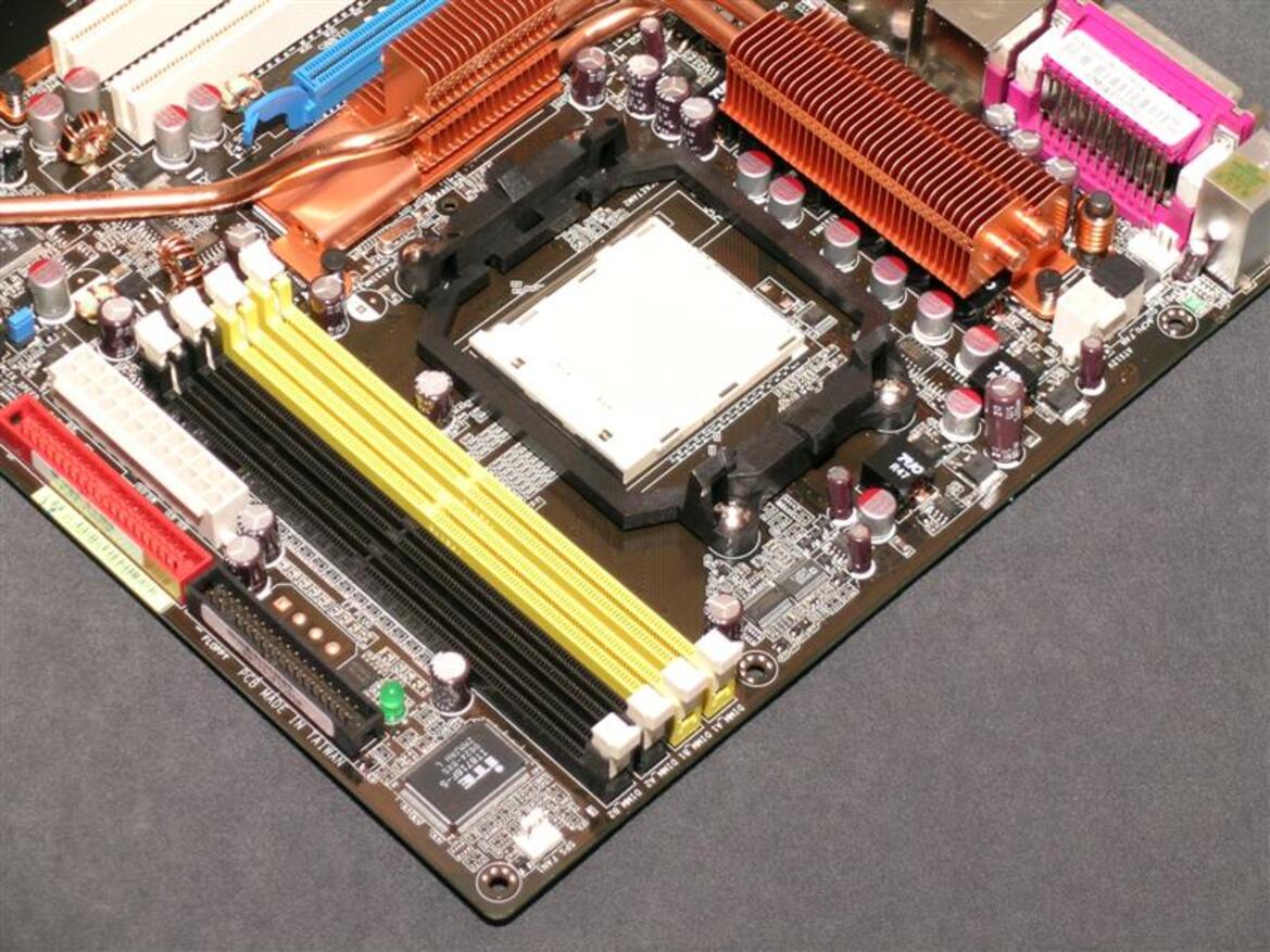 NVIDIA nForce 590 SLI for AMD Round Up: GIGABYTE, MSI and ASUS