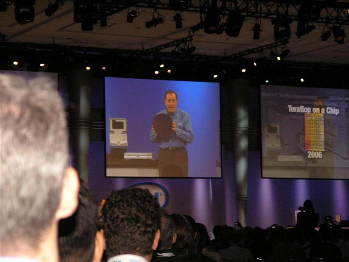 Intel Developers Forum Day 1: Kentsfield, 45nm