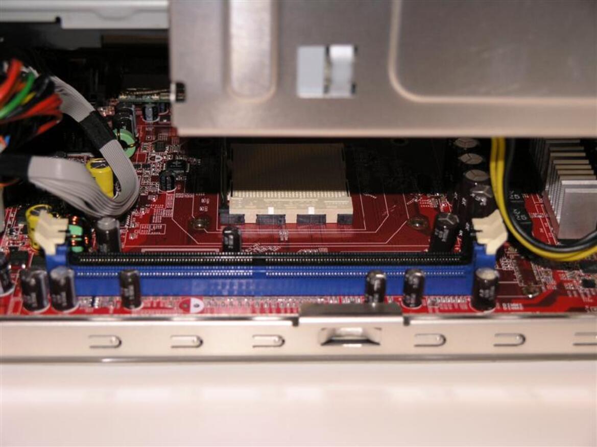 MSI mPC 51PV Small Form Factor PC