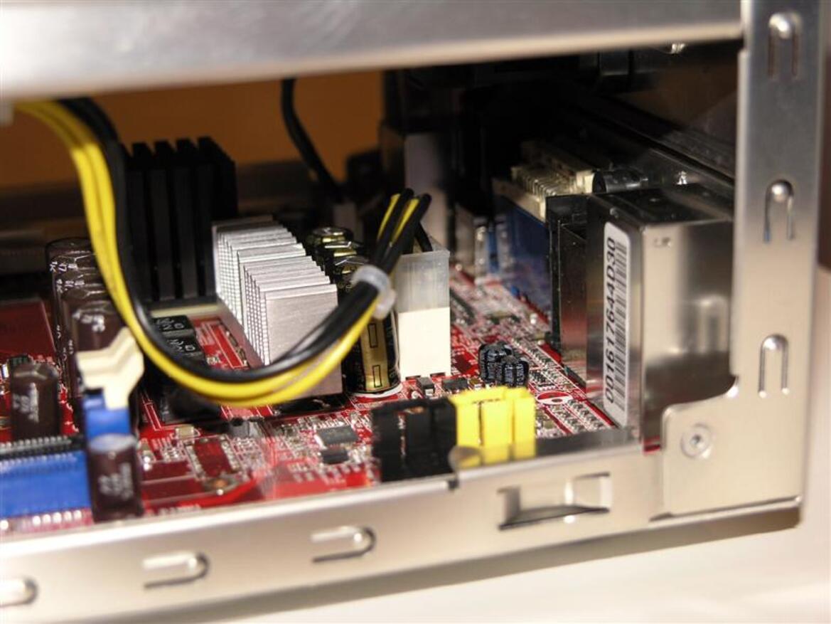 MSI mPC 51PV Small Form Factor PC
