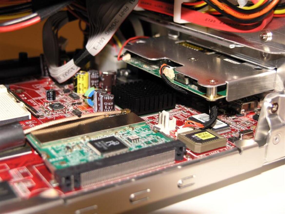 MSI mPC 51PV Small Form Factor PC