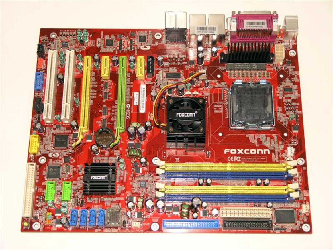 975X Express Motherboard Round-Up: Foxconn, Abit, and MSI