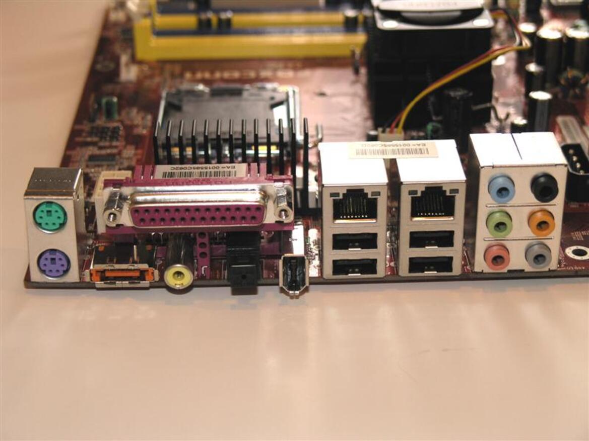 975X Express Motherboard Round-Up: Foxconn, Abit, and MSI