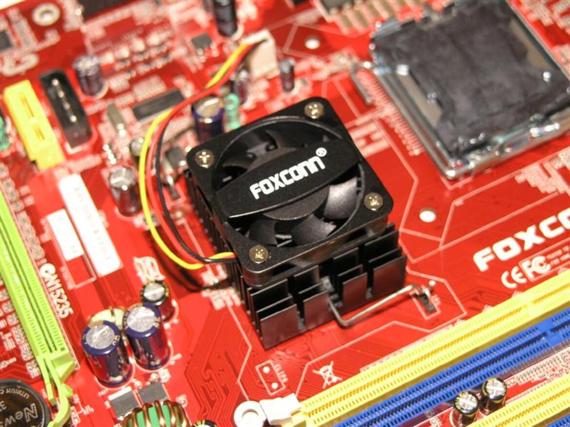 975X Express Motherboard Round-Up: Foxconn, Abit, and MSI