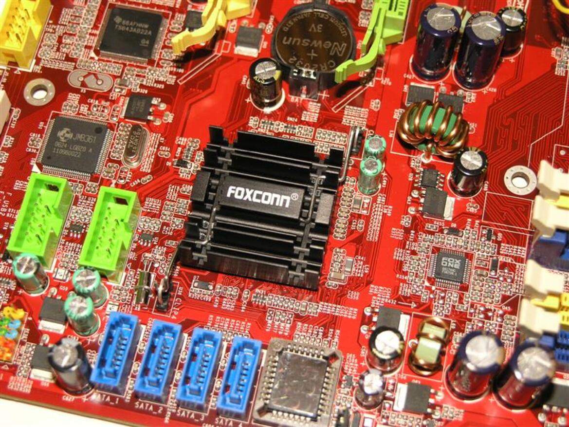 975X Express Motherboard Round-Up: Foxconn, Abit, and MSI