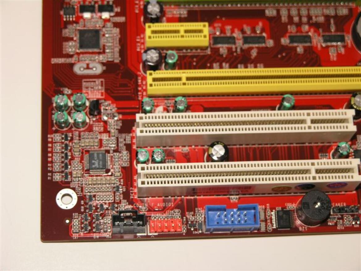 975X Express Motherboard Round-Up: Foxconn, Abit, and MSI
