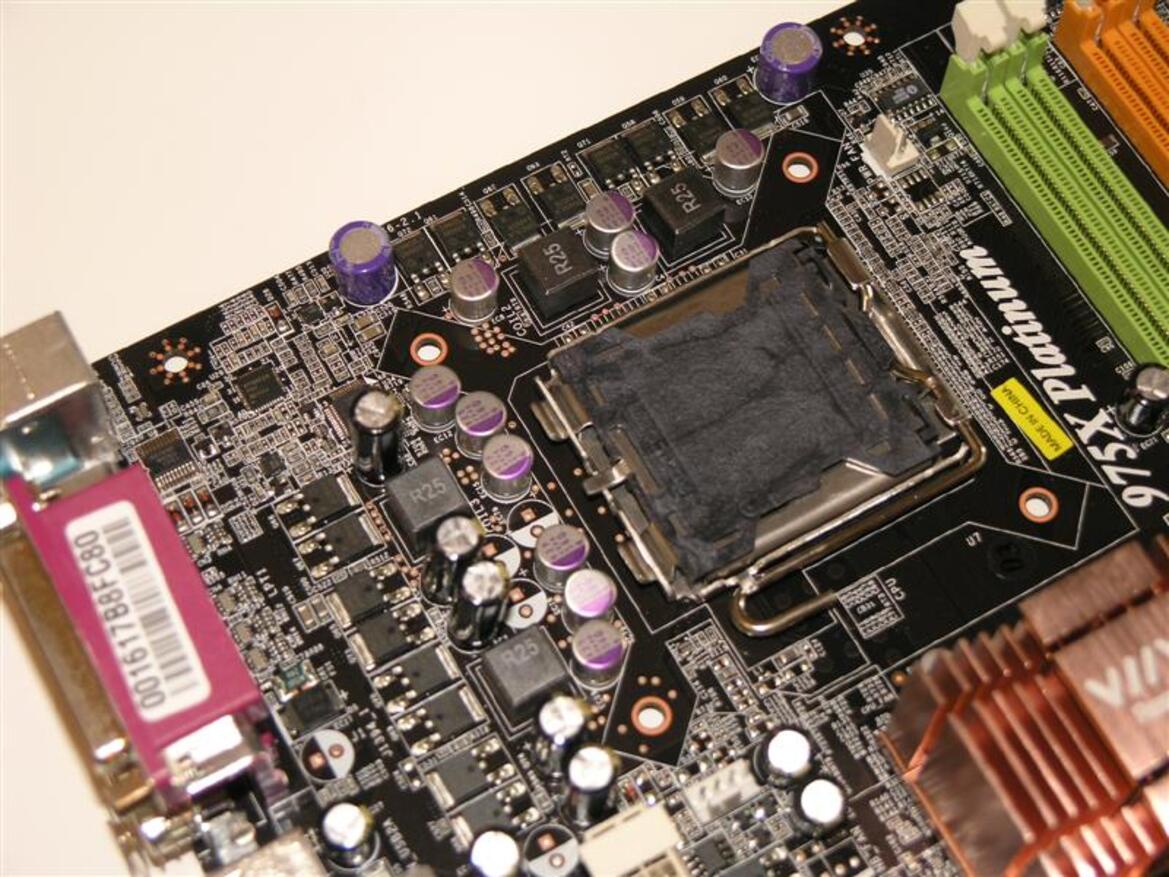975X Express Motherboard Round-Up: Foxconn, Abit, and MSI