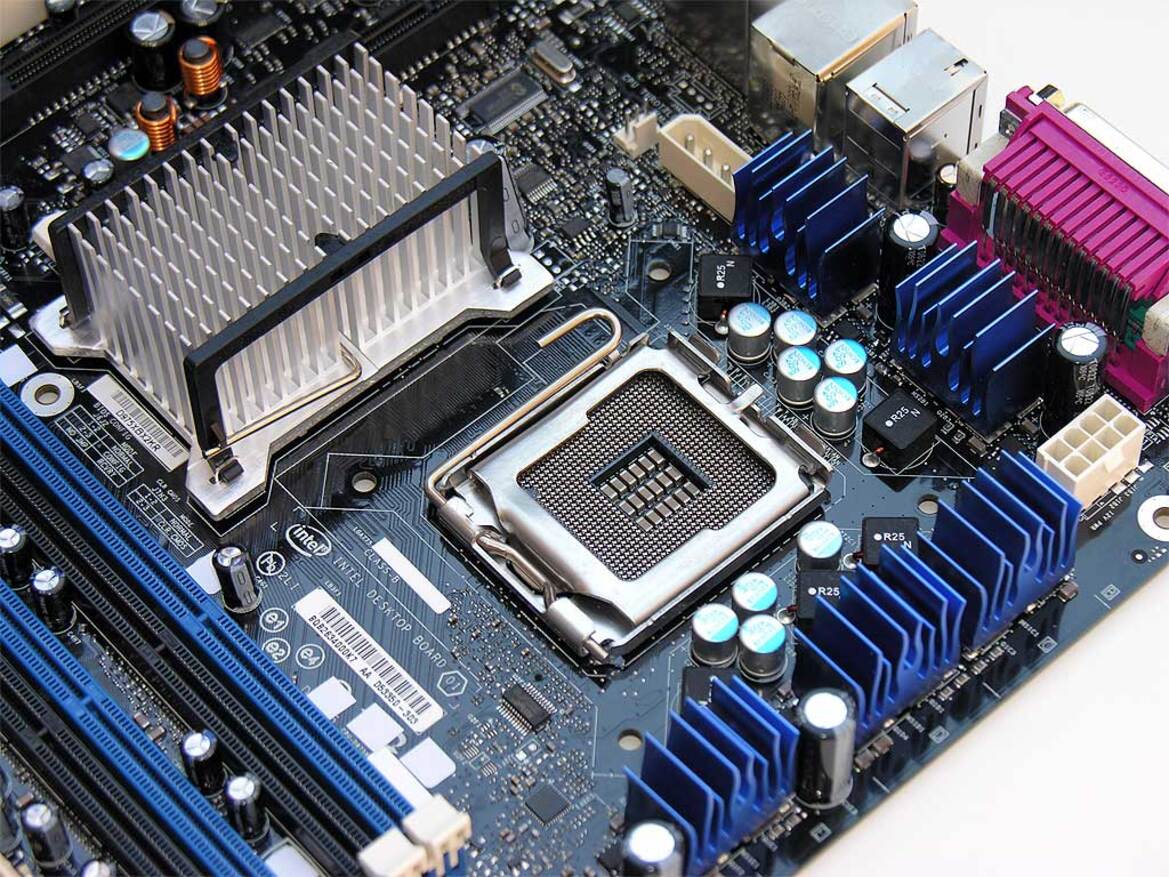 Intel Core 2 Extreme QX6700 - Quad-Core Assault