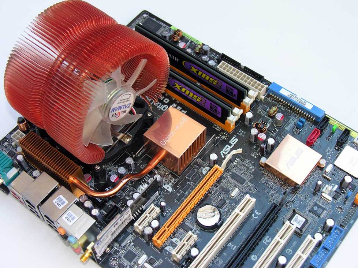 Intel Core 2 Extreme QX6700 - Quad-Core Assault