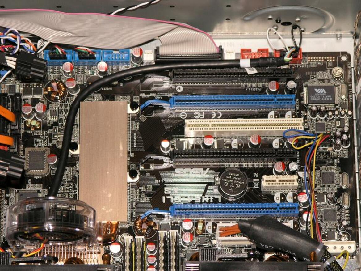 AMD QuadFX Platform & FX-70 Series Processors