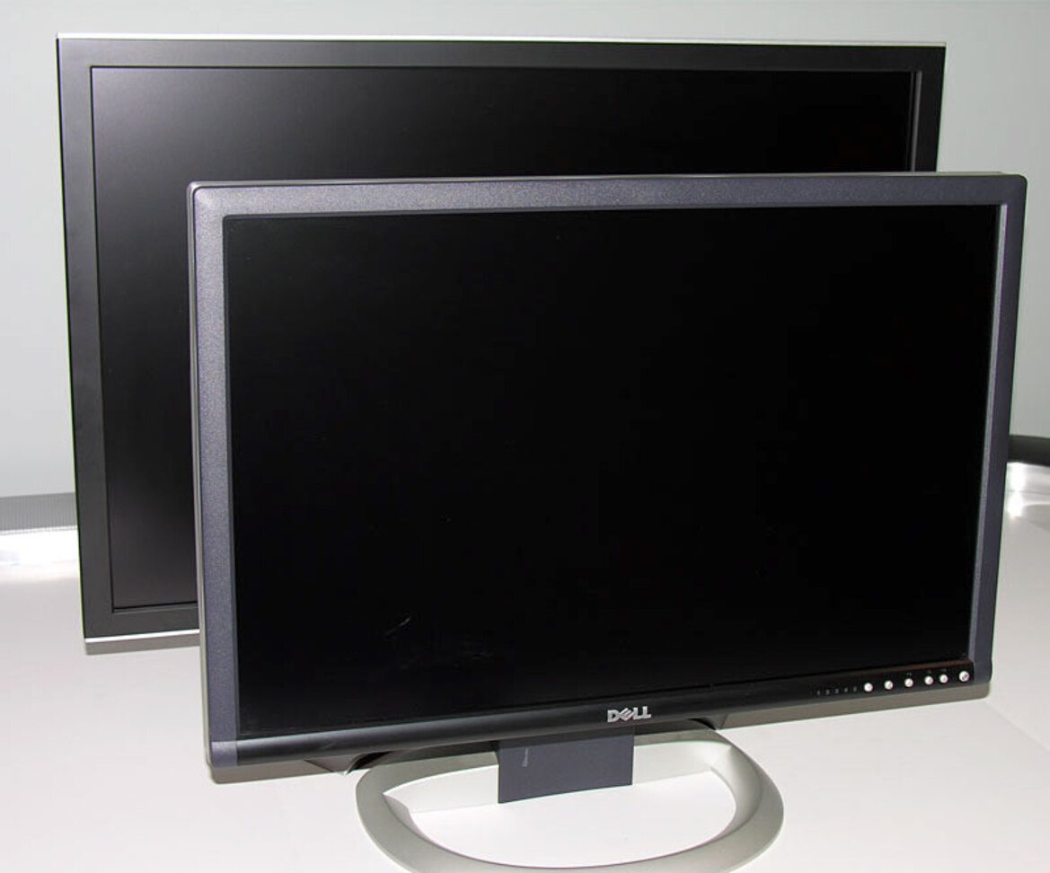 Dell UltraSharp 3007WFP-HC - 92% Color Gamut 30 Inch LCD