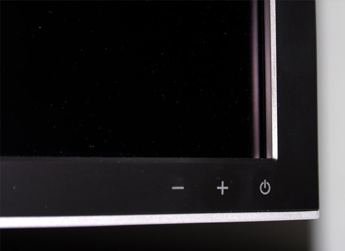 Dell UltraSharp 3007WFP-HC - 92% Color Gamut 30 Inch LCD