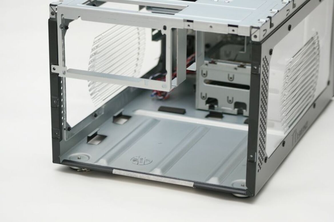 Thermaltake LANBOX - VF1000BWS