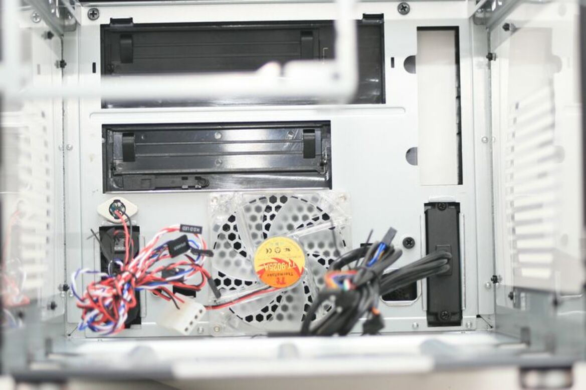 Thermaltake LANBOX - VF1000BWS