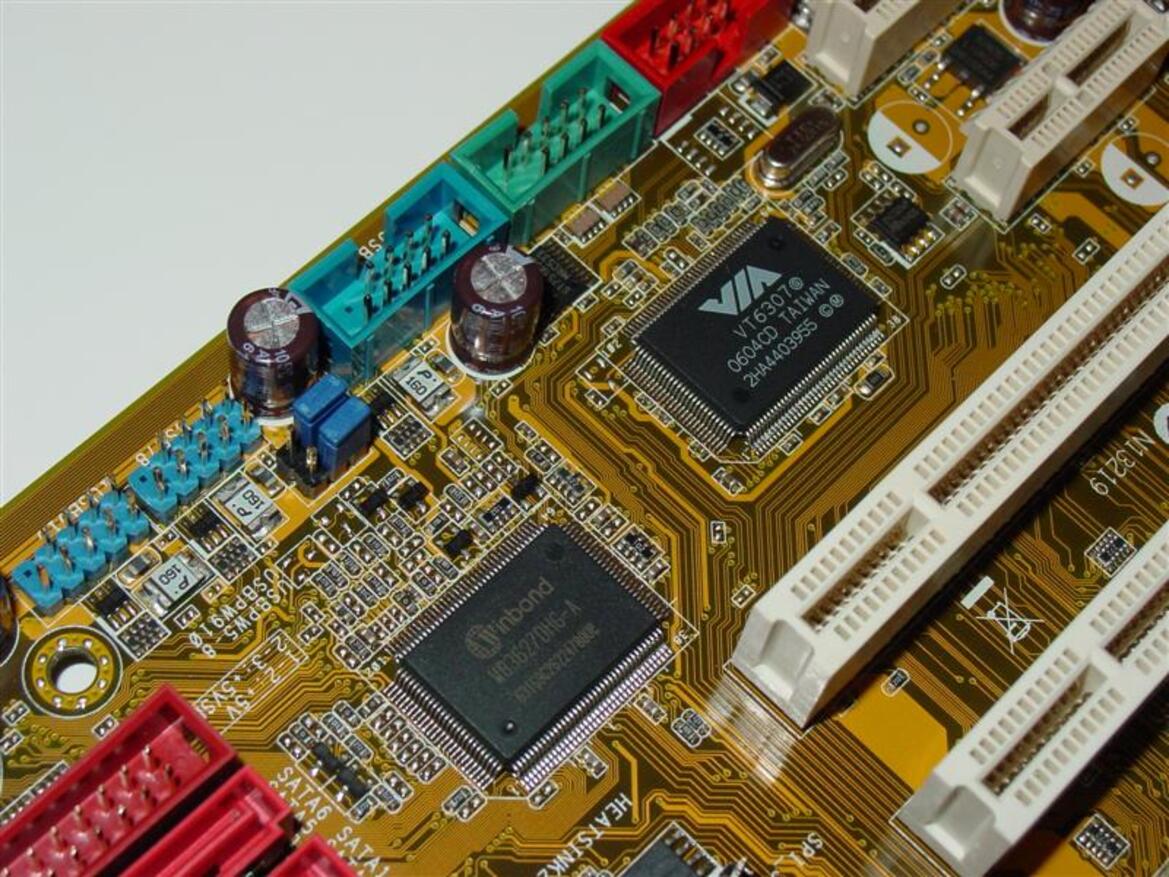 Intel P965 Shoot-Out: Asus P5B-E vs. MSI P965 Platinum