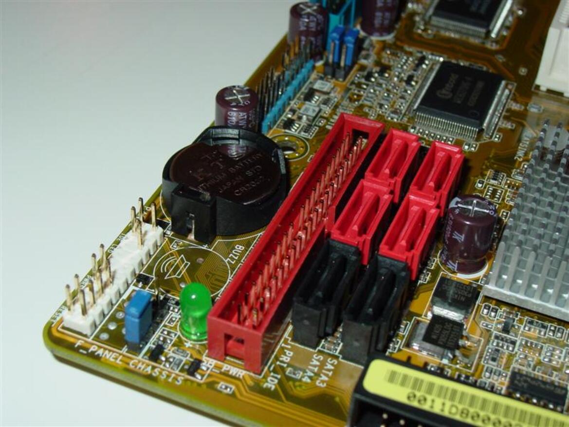 Intel P965 Shoot-Out: Asus P5B-E vs. MSI P965 Platinum