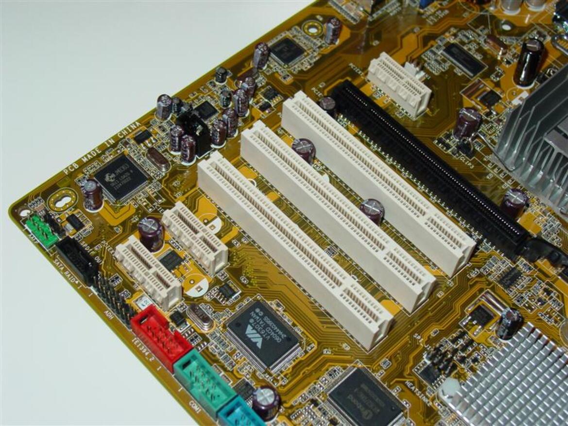 Intel P965 Shoot-Out: Asus P5B-E vs. MSI P965 Platinum