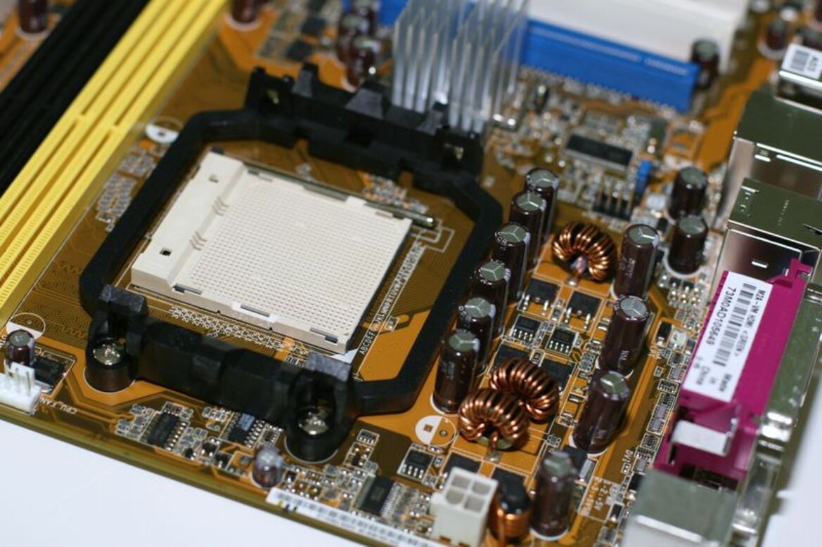 ASUS M2A-VM HDMI 690G Motherboard