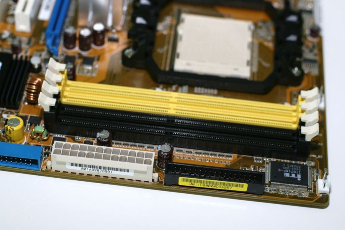 ASUS M2A-VM HDMI 690G Motherboard