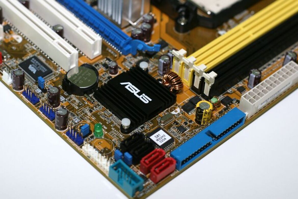 ASUS M2A-VM HDMI 690G Motherboard