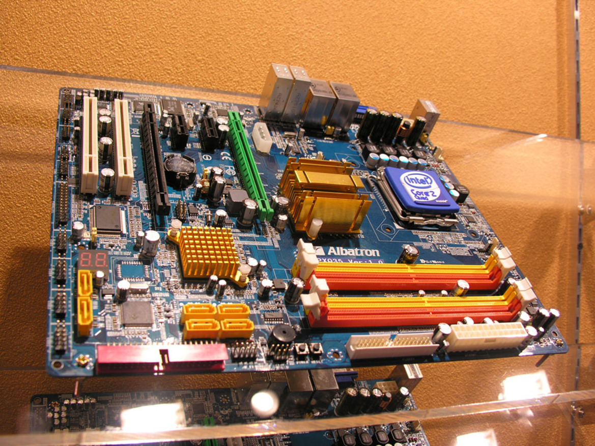 Computex 2007: Intel, Kingston, Foxconn, Gigabyte