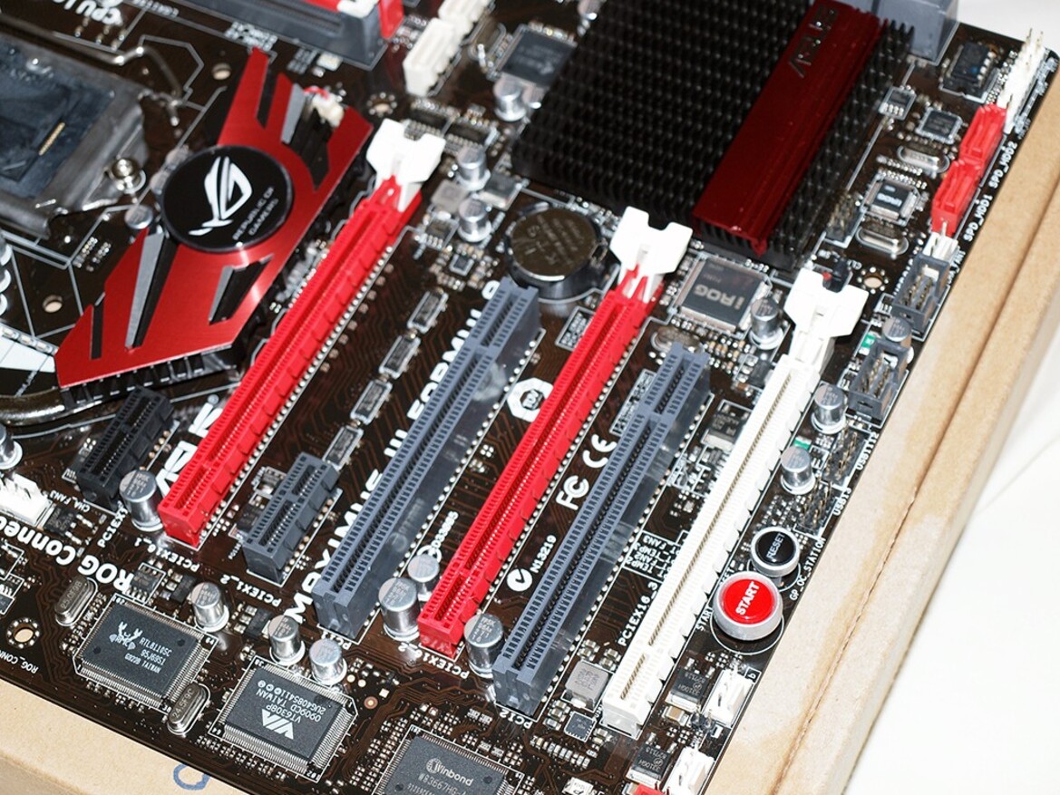 Asus Maximus III Formula P55 Mobo Sneak Peek