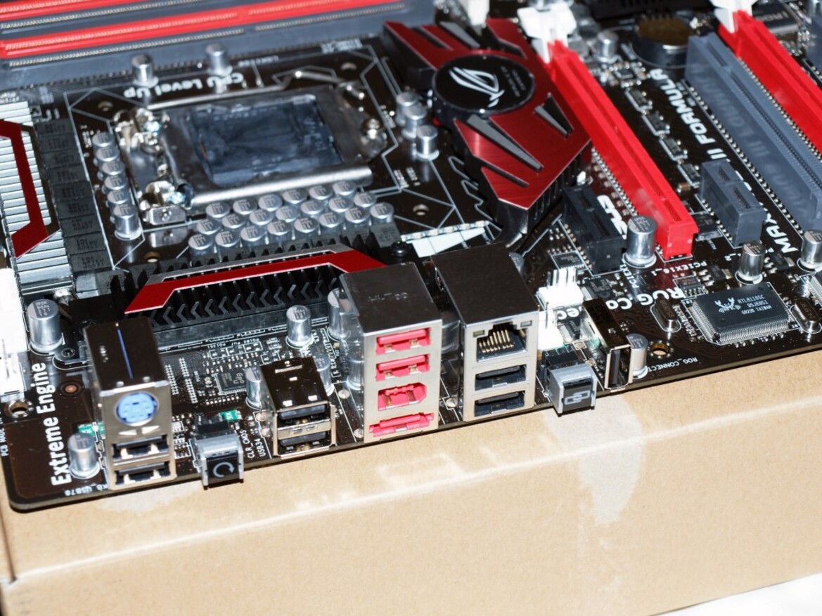 Asus Maximus III Formula P55 Mobo Sneak Peek