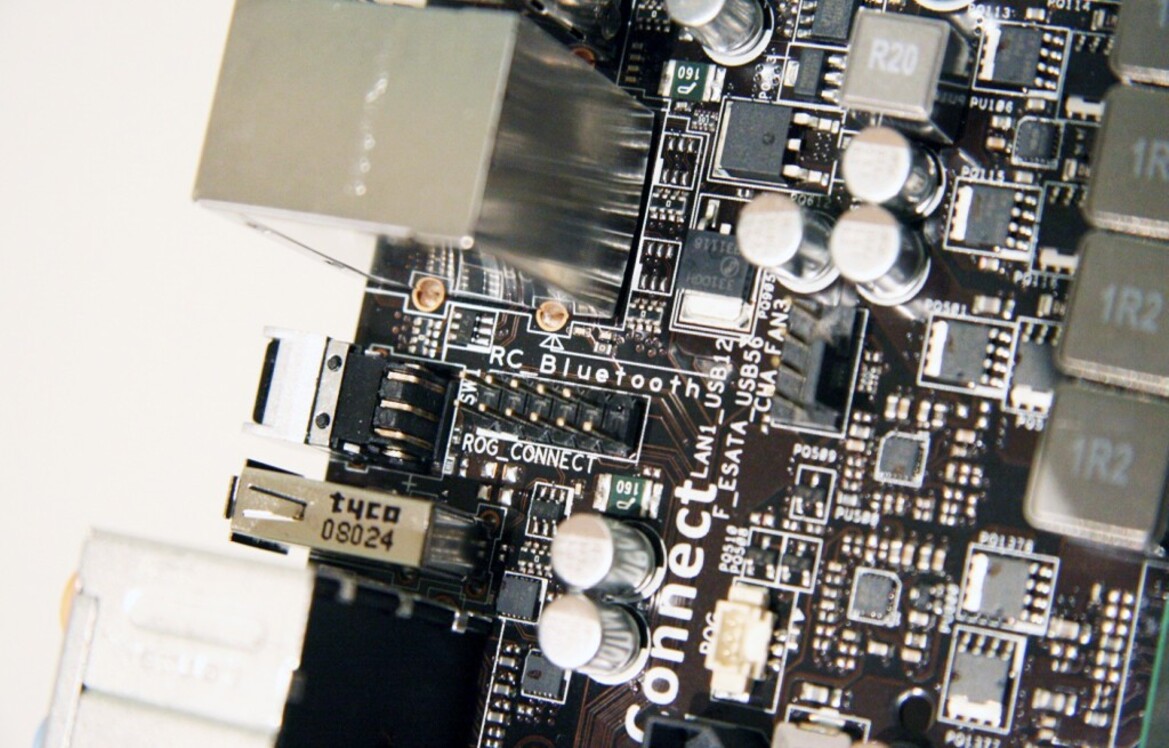 Asus CrossHair IV Extreme Sneak Peek
