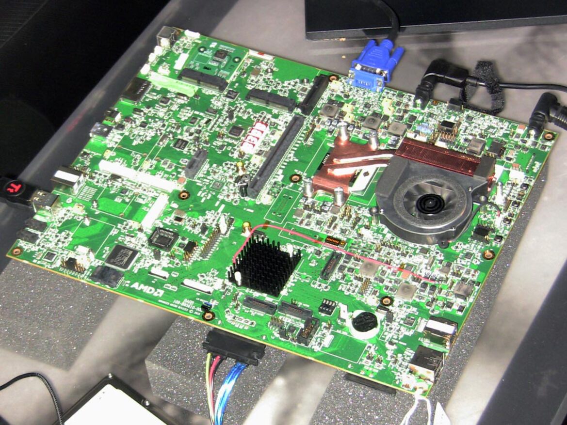 AMD Reveals Radeon HD 6800 Series, Demos Llano Fusion-Based Processor
