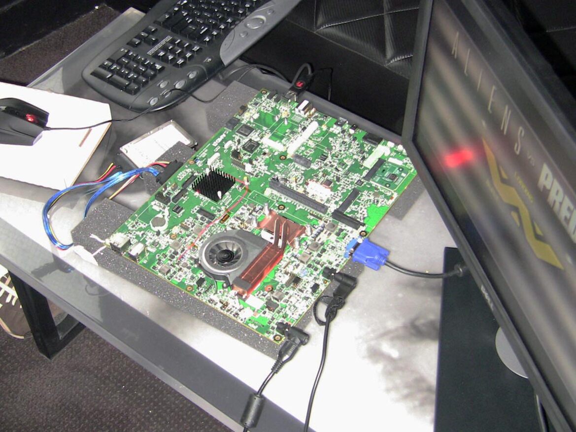 AMD Reveals Radeon HD 6800 Series, Demos Llano Fusion-Based Processor
